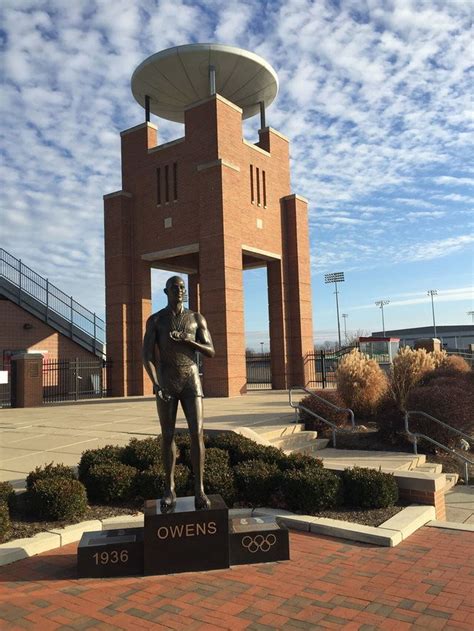 Ohio State's Jesse Owens statue: Driving past a legend - cleveland.com