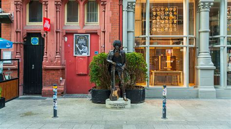 Phil Lynott Statue, Dublin Vacation Rentals: hotel rentals & more | Vrbo