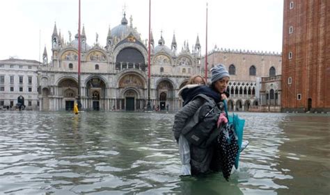 Venice flooding: Is Venice sinking, what is Venice built on- Flood defences, travel advice ...