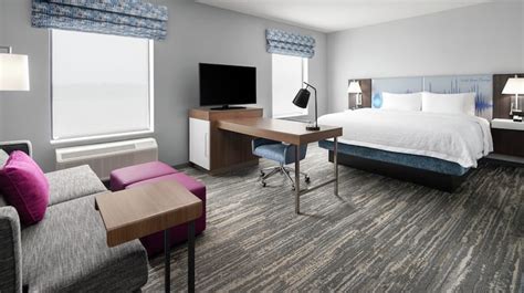 Hampton Inn & Suites Chicago Bridgeview, IL Hotel