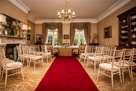 Hayfield Manor Hotel Wedding Venue Moyvalley, Kildare | hitched.ie