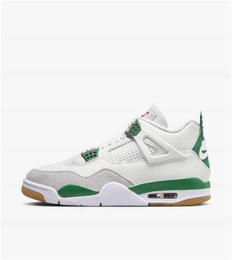 Fecha de lanzamiento del Nike SB x Air Jordan 4 "Pine Green" (DR5415-103). Nike SNKRS