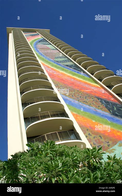 Rainbow Tower Hilton Hawaiian Village Beach Resort & Spa Waikiki Beach ...