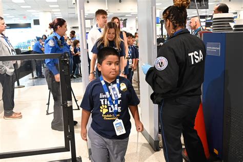 MIA resumes airport rehearsal tours for kids with special needs – Airport World