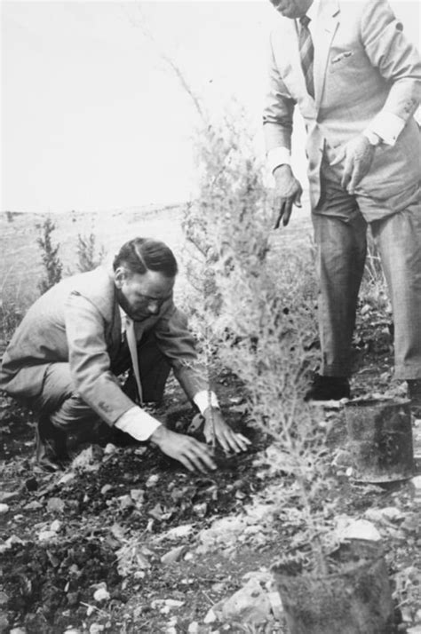 Rare Photos Of Iconic Pro-Israel Celebrities Planting Trees For The JNF - Radical Truth Telling