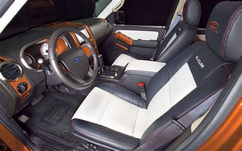 Ford Explorer Sport Trac interior. | Interiores de coches, Autos, Interiores