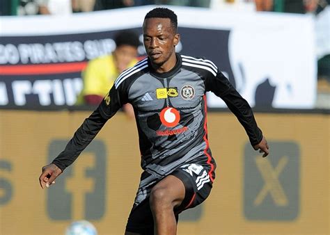 ‘I called my mom’ - Maswanganyi on Pirates move