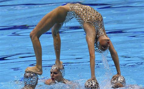 The 50 best images of the London 2012 Olympic Games | Synchronized swimming, Sports photograph ...