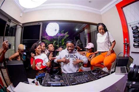 DJ Tira Serves Dj Tira's Party Mix (Rockstar Forever Edition) » Ubetoo