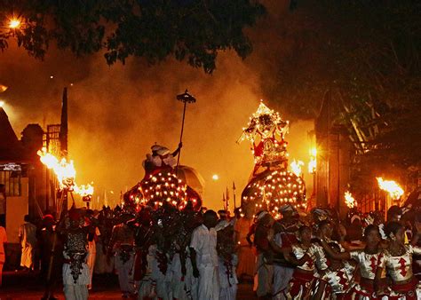 Duruthu Perahera 2022 – An important Buddhist procession in Sri Lanka ...