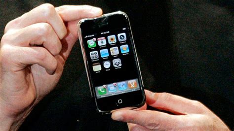 iPhone 2007 - PC Tech Magazine