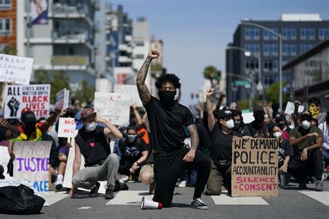 Photographers are being called on to stop showing protesters’ faces ...