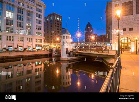 Downtown skyline with Buildings in Milwaukee at twilight, in Wisconsin ...