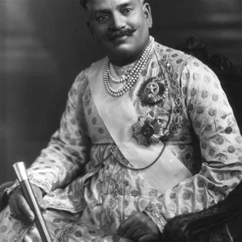 Sayajirao Gaekwad III: The Maharaja of Baroda by Uma Balasubramaniam ...