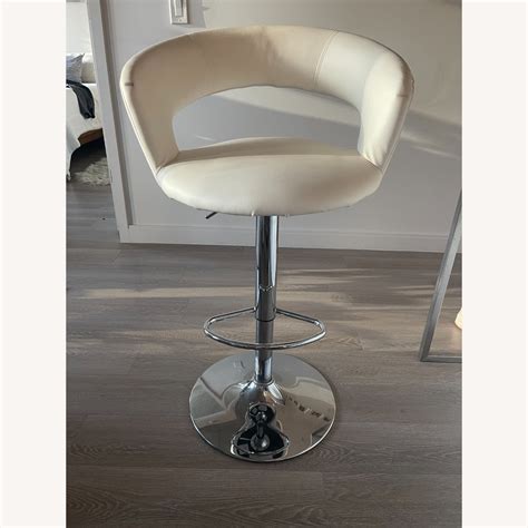 Swivel Adjustable Height Bar Stools - AptDeco