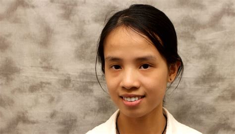 Nga Nguyen wins chemistry division at Student Research Showcase – UNK News