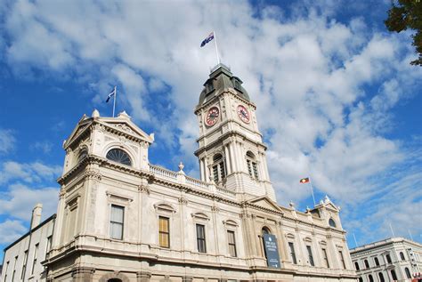 Doors reopen to Ballarat Town Hall | Mirage News