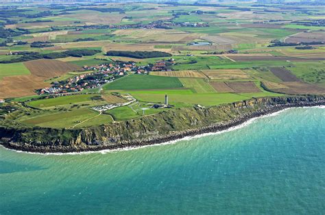 Cap Gris Nez Lighthouse in Cap Gris Nez, Norde-Pas-De-Calais, France ...