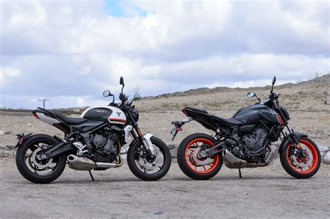 Triumph Trident Vs Ducati Scrambler | Reviewmotors.co