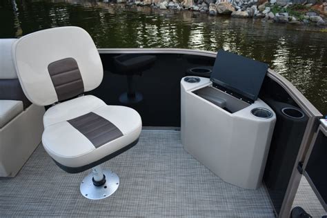 Selecting the Best Pontoon Fishing Boat | Great Days Outdoors