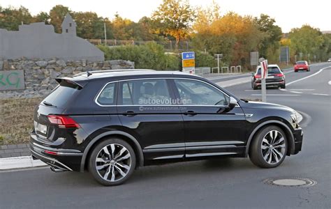 2018 Volkswagen Tiguan R Spotted at Nurburgring, Not Trying to Hide Its 310 HP - autoevolution