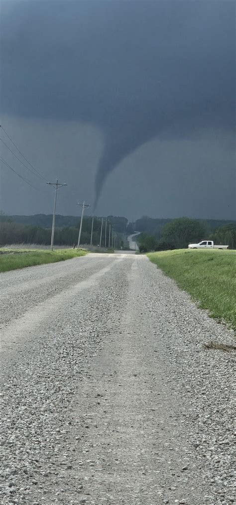 Meanwhile in Kansas 4/26/24 : r/tornado