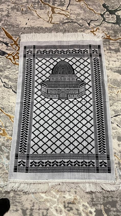 Keffiyeh Prayer Rug Palestinian Prayer Rug for Muslims / the - Etsy