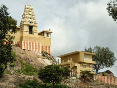 Padmaja Suresh Indian Tours Details: Tirumalagiri Venkateswara Swamy Temple at Jaggayyapet ...