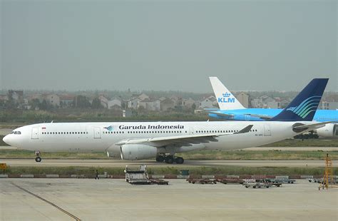 Bestand:Airbus A330-300 Garuda Indonesia PVG.jpg - Wikipedia