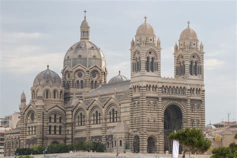 Marseille-Cathedral – TiptoeingWorld