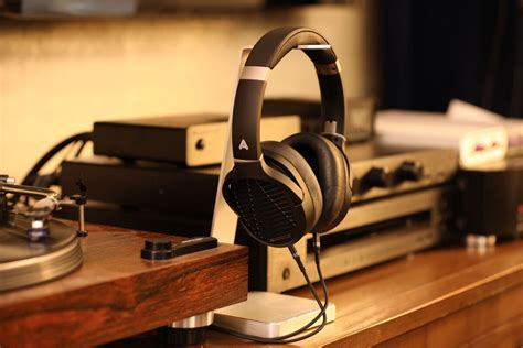 Audeze LCD-1 planar-magnetic headphone review: Nothing but the truth ...