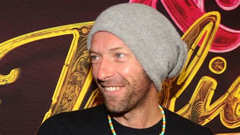 Coldplay's Chris Martin makes rare comment about girlfriend Dakota Johnson amid Gwyneth Paltrow ...