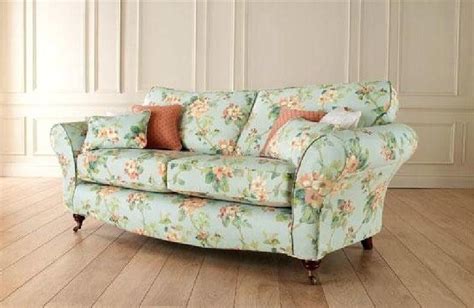 Pin by Jodi Pikulski Sherman on French Country Style | Printed fabric sofa, Floral sofa, Sofa ...