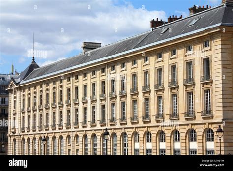 Paris, France - famous Sorbonne University architecture. Faculty of Law Stock Photo - Alamy