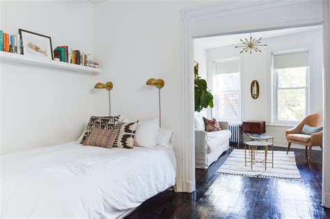 A Compact & Chic Classic Railroad Apartment in NYC | Small room bedroom, Small space bedroom ...