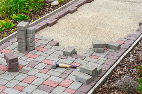 Polymeric Sand Vs Regular Sand: Which Is Best For Pavers ...