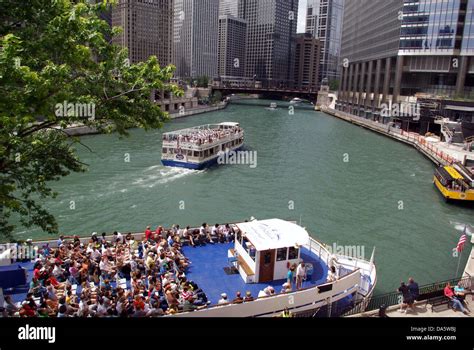 River cruise Chicago Stock Photo - Alamy