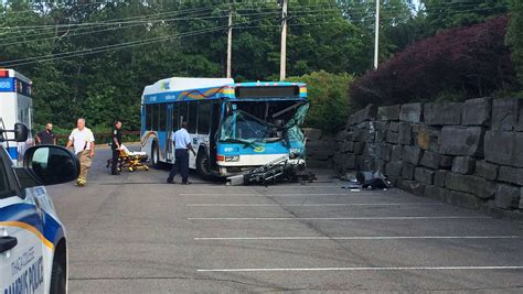 UPDATED: Three injured in TCAT bus crash on Ithaca College campus | The Ithacan