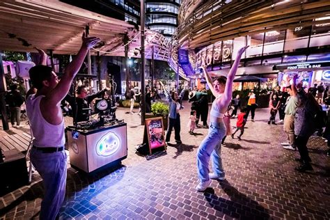 Free Dance classes, DJs & dance battles | Darling Harbour | Darling Harbour