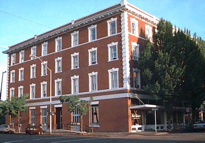 Historic Walking Tour - Julian Hotel | Corvallis Oregon