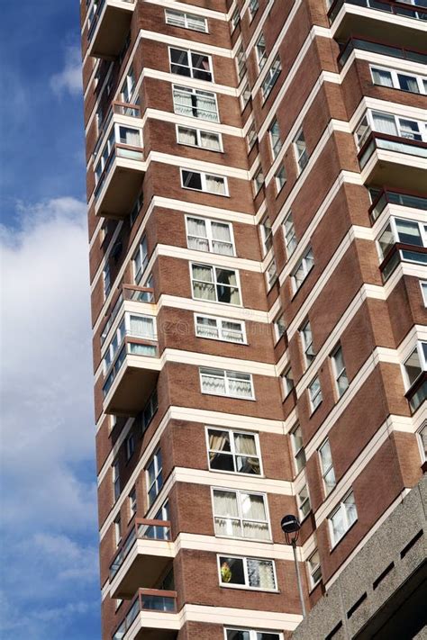 Flats Apartments Block England Stock Image - Image of construction, apartments: 11636191