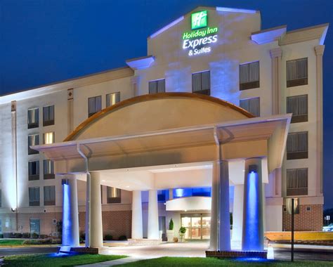 HOLIDAY INN EXPRESS & SUITES FREDERICKSBURG, AN IHG HOTEL $92 ($̶1̶1̶0̶) - Updated 2021 Prices ...