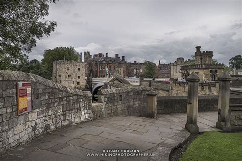 Best York City Walls walk route with map and great views of York ...