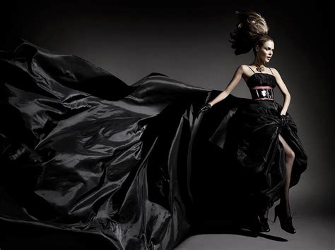 Black Dress Wallpapers - Top Free Black Dress Backgrounds - WallpaperAccess