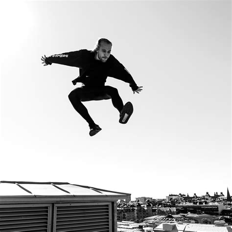 Parkour.com | Parkour Roll Tutorial by Shaun Wood.