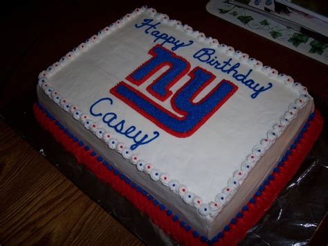 NY Giants — Football / NFL | Giant birthday cake, Ny giants cake, Giants football cake
