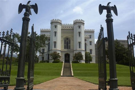 West Gate Entrance to the Old State Capitol of Louisiana | Shutterbug