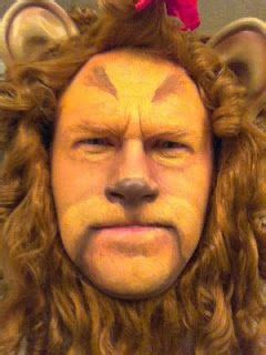 this could work for lion | Lion makeup, Wizard of oz costumes diy, Cowardly lion