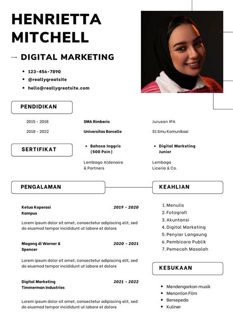 Putih Profesional CV Digital Marketing UMKM Digital Resume - Templates by Canva i 2024