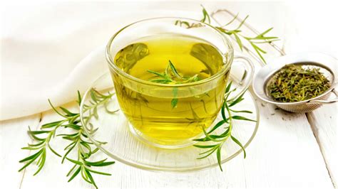 Rosemary tea: 9 Health benefita that make it a morning elixir | HealthShots